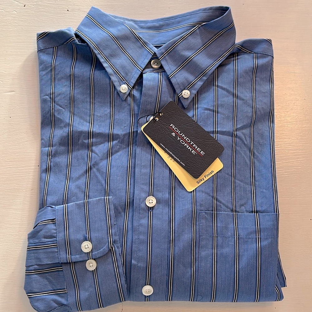 Roundtree & Yorke Classic Blue and White Striped Shirt